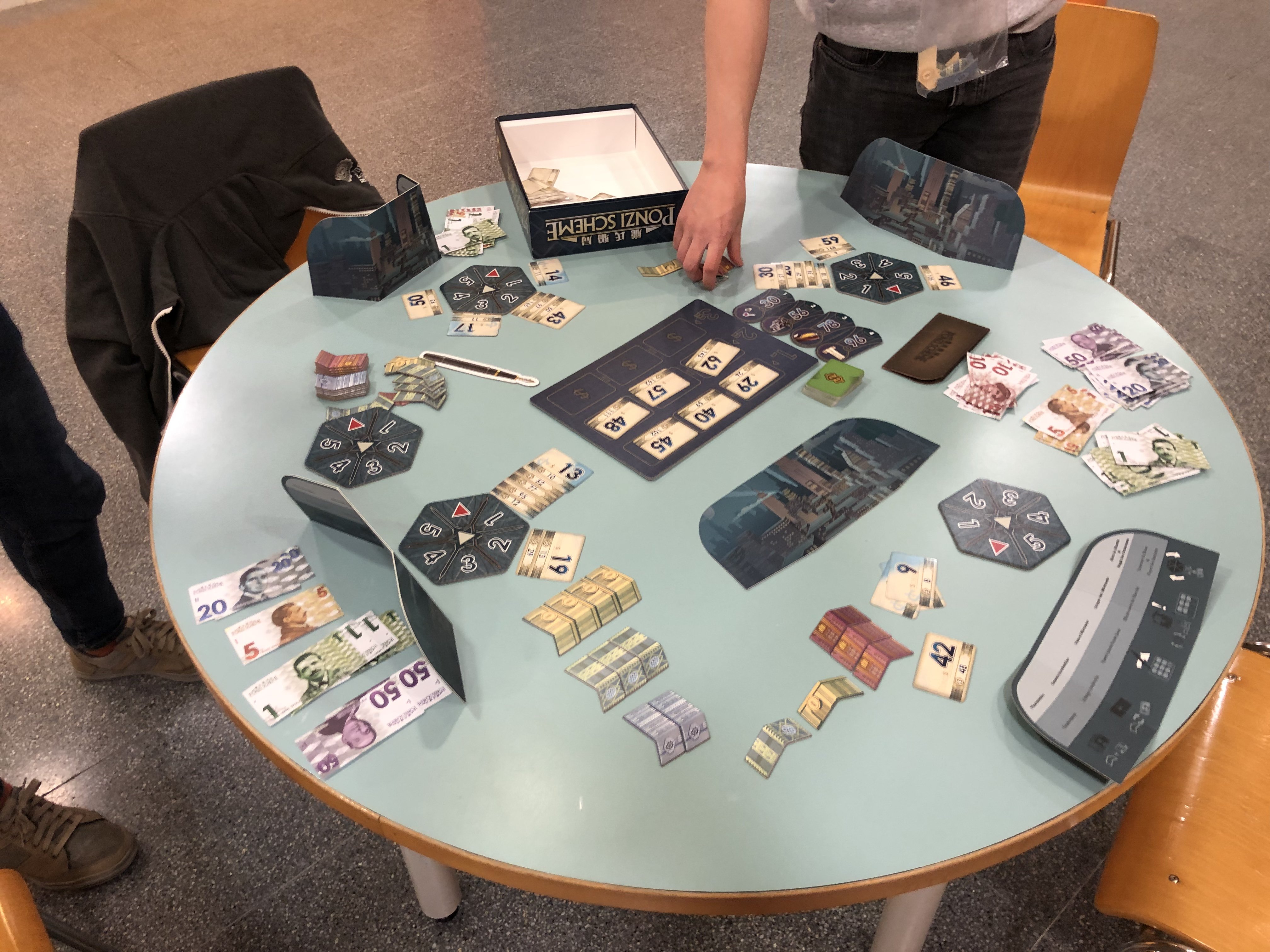 Partida de Ponzi Scheme