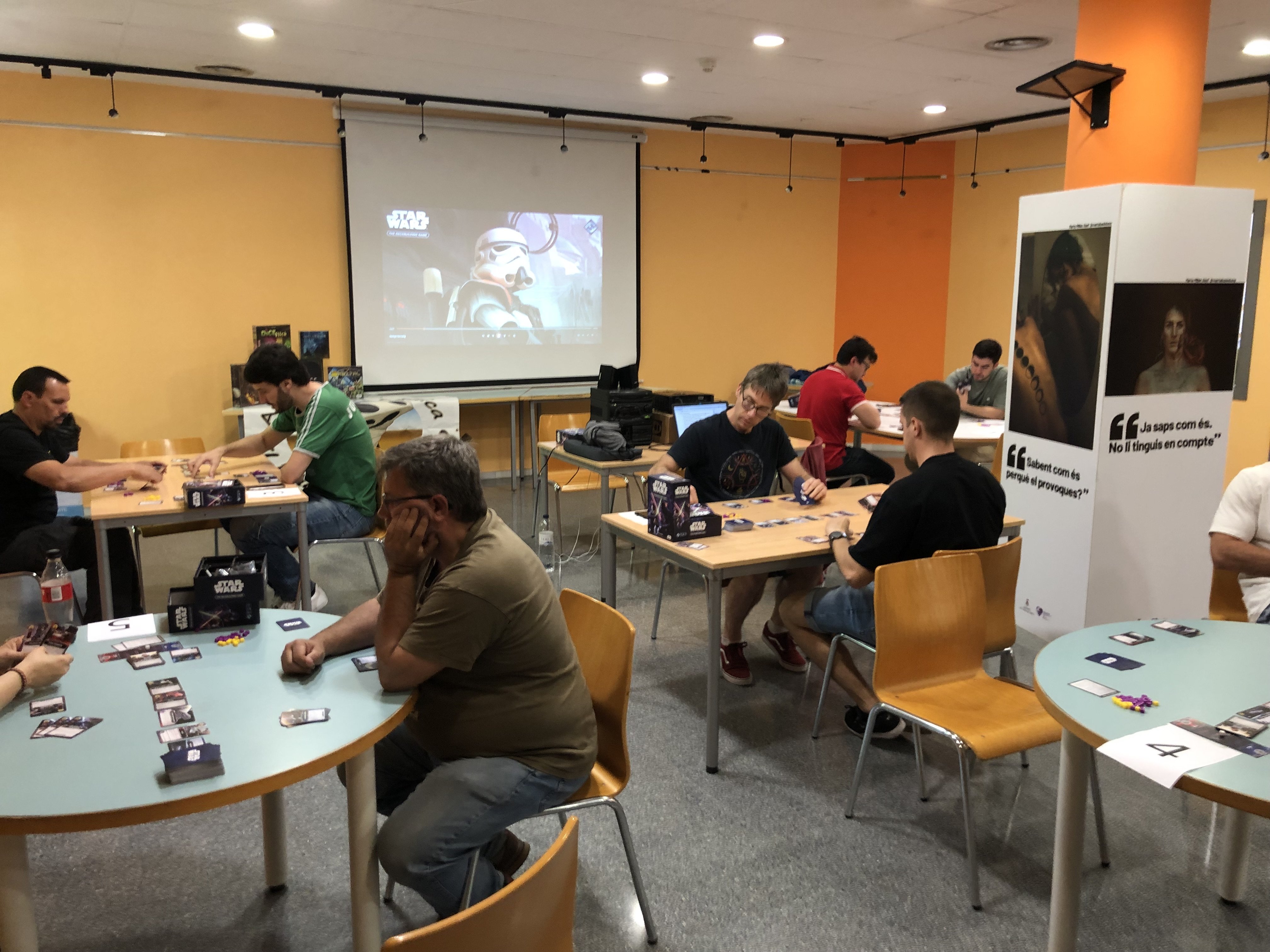 Mesas de juego a tope